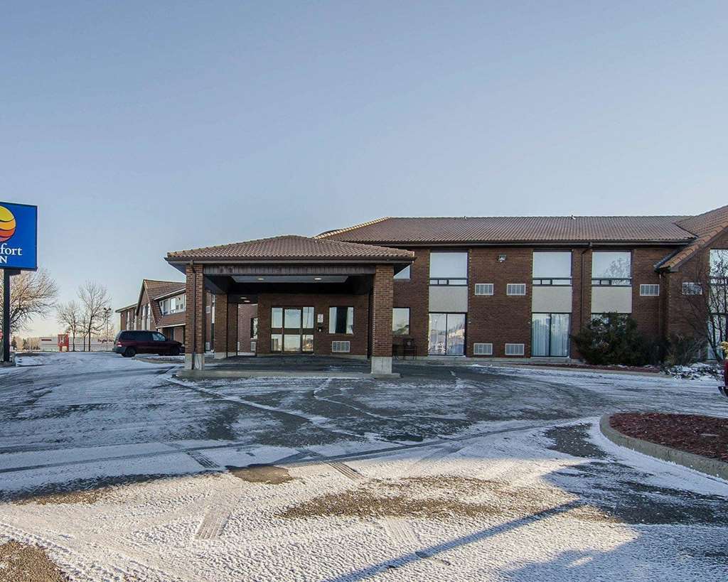 Comfort Inn Swift Current Exterior photo