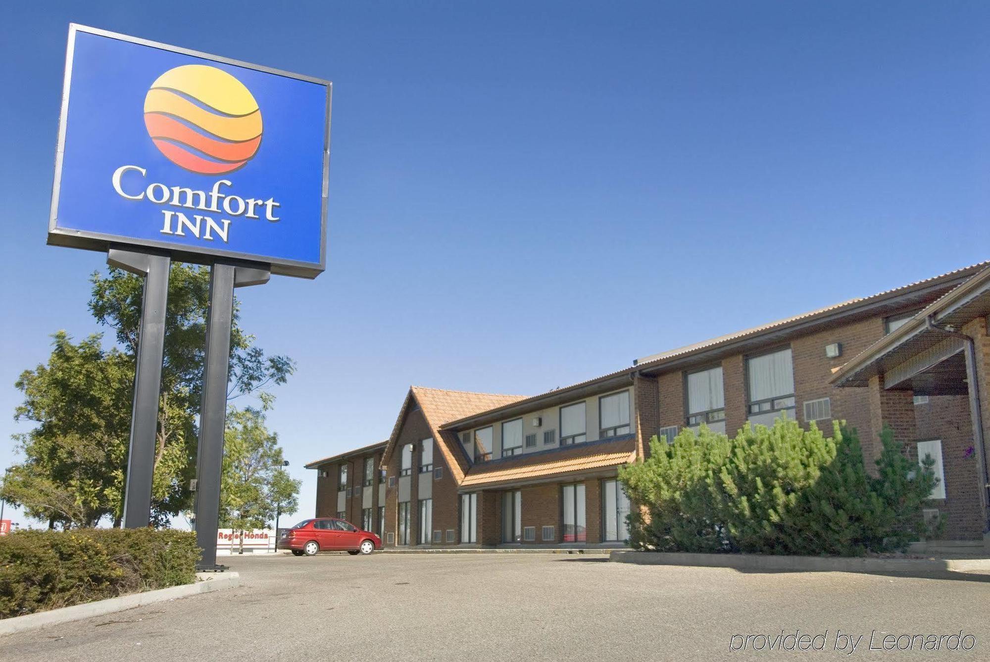 Comfort Inn Swift Current Exterior photo